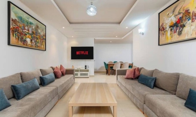 Cite Al Mohammadi Apartment | Chic and contemporary, comfort guaranteed.