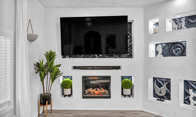 Cleveland House | Chic and Modern Retreat in Cleveland