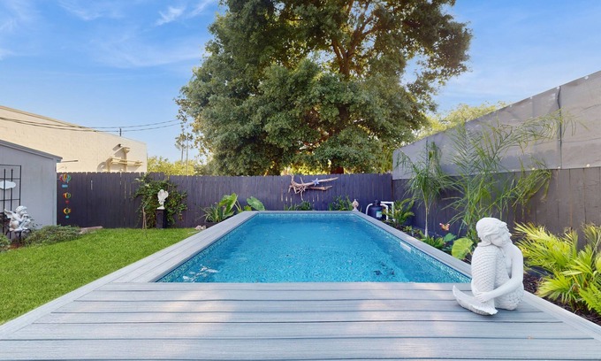 Southeast Pensacola House | Chic coastal home w private pool, close to downtown & beach