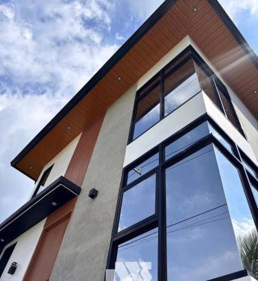 Silang House | Chic New Build Retreat House near Tagaytay