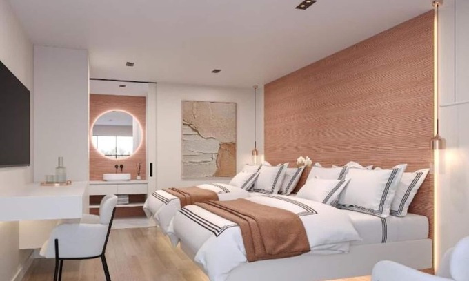 Kissimmee Hotel | Chic Room w/Lake Cecile Views – Minutes Away from Disney Fun