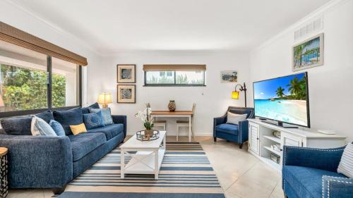 Juno Beach Apartment | Chic Seaside Condo in Juno Steps onto the Beach