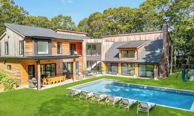North Sea House | Chic Southampton Retreat with Heated Pool & Resort Style Indoor-Outdoor Living