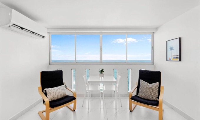 San Juan Apartment | Chic Studio in Condado | Beach at Your Doorstep