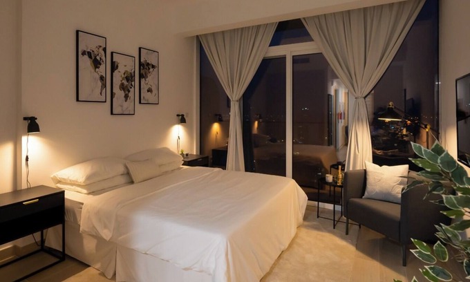 Dubai Apartment | Chic studio with amazing open view