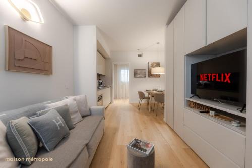Chinatown Apartment | Chinatown luxe and garden