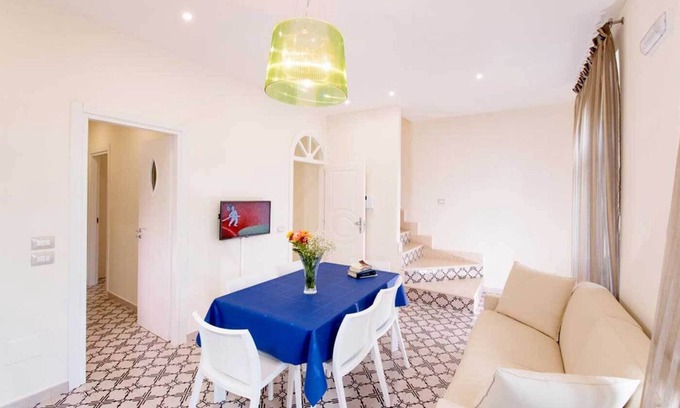 Scala Apartment | Chopin Apartment: Ravello, Via Bartolomeo da Foggia, Second Floor