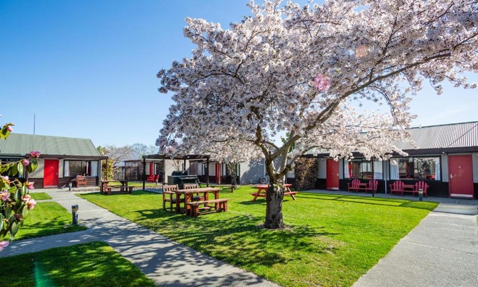 Christchurch Hotel | Christchurch Park Motel