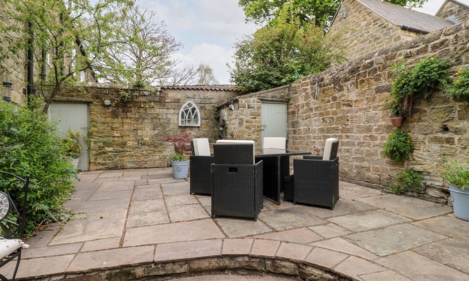 Alfreton House | Christmas Cottage