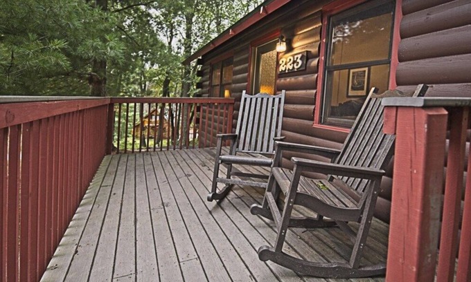 Wisconsin Dells Cabin | Christmas Mountain Village™ -Grand 2 Bedroom Cabin