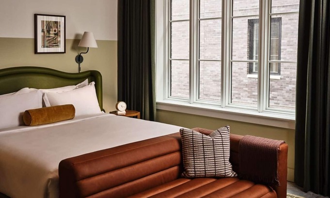 Yamacraw Village Apartment | City Access + Bike Rentals, Pool & Pet-Friendly