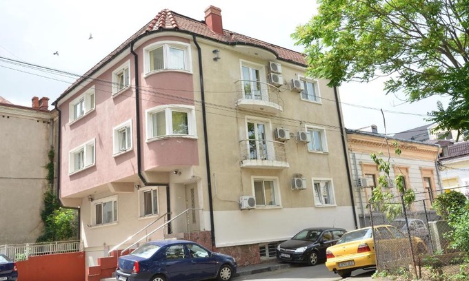 Bucharest City-Centre Bed & Breakfast | City Center Apartments & Suites by RDC