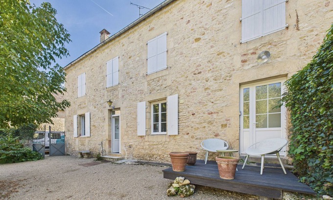 Montignac Ski Chalet | City center - House for 4 with Garden