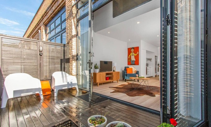 Auckland Central Business District House | City Fringe Converted Industrial Townhouse