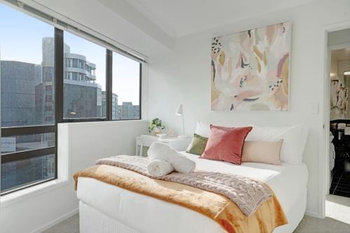 Grafton Apartment | Cityscape Central Abode near Hospital and K Rd