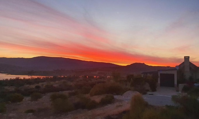 Cederberg House | Clanwilliam Hills Dam House