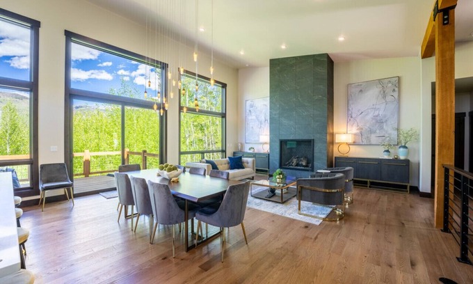 Silverthorne House | Claret & Blue River Retreat - Luxury Designer Mountain Home