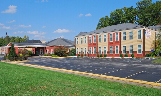 Corydon Hotel | Clarion Pointe Corydon