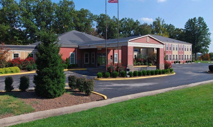 Corydon Hotel | Clarion Pointe Corydon