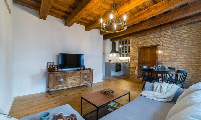 Uzupis Apartment | Classic Old Town apartment by URBAN RENT
