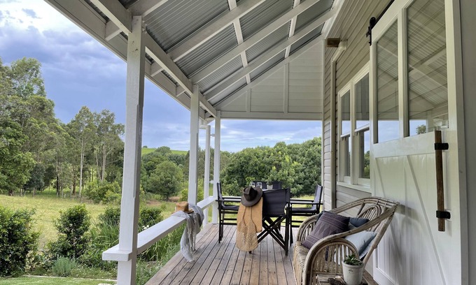 Bangalow House | Classic, simple and relaxed living.