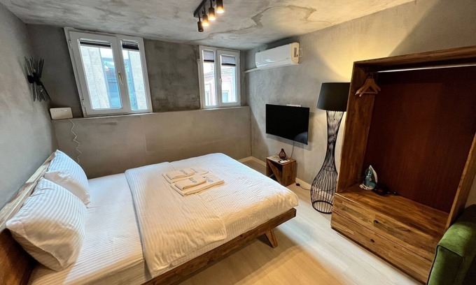Karakoy Apartment | Classy Furnished Studio in The Heart of Karaköy