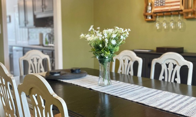 Big Rock House | Clean and Cozy, Private Retreat with Huge Backyard