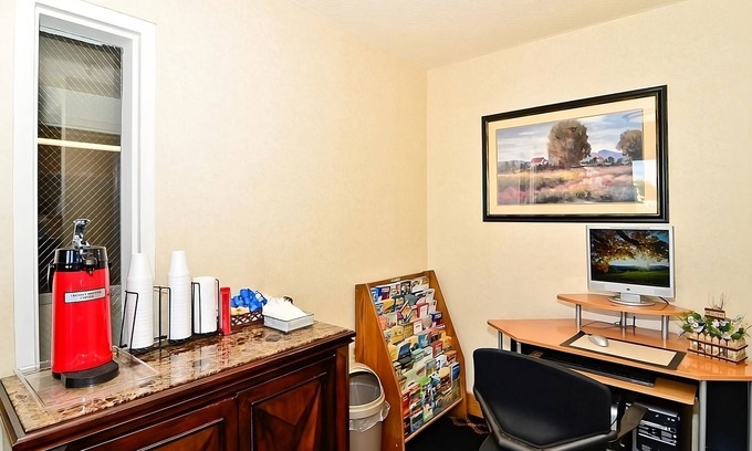 Ontario Hotel | Clean and Safe Stay! Indoor Pool, Pet-friendly, Free Parking and Breakfast!