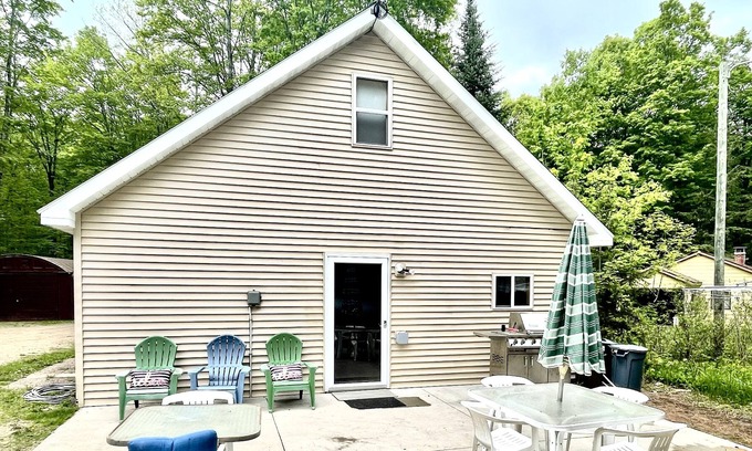 Park Falls House | Clean, fully stocked Cabin with water frontage on the gorgeous Pike Lake Chain