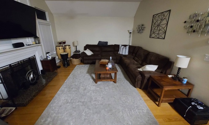 Huntersville House | CLEAN/NEAR Interstate get to Charlotte or Lake Norman within 15 mins.n