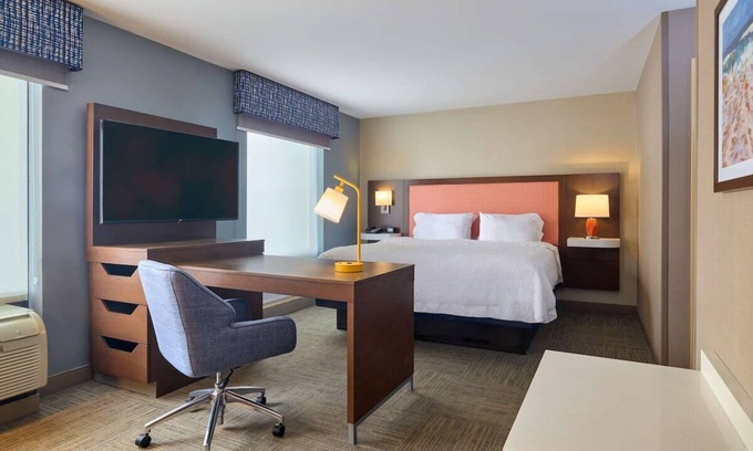 Smithfield Hotel | Clean, Quiet Room with Swimming Pool and Gym – Near Bryant University