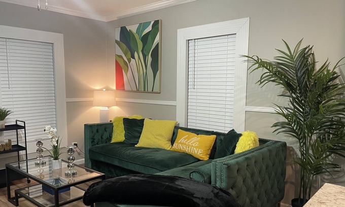 Marietta House | Clean Small Home with Community Pool only Minutes From Downtown Marietta