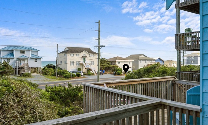 Surf City House | Clean & Updated! Steps from the Beach. Dogs Welcome. Grill & Beach Gear