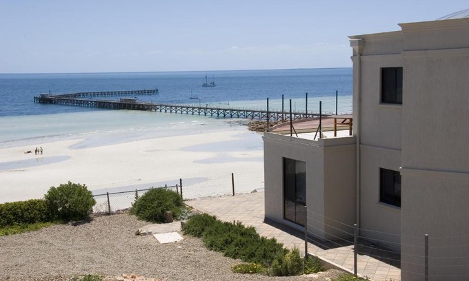 Moonta Bay Apartment | Cliff House Beachfront Villas