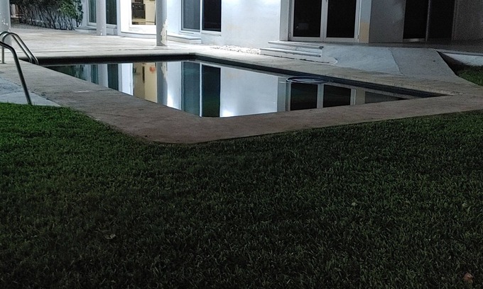 Alfredo V. Bonfil House | Close to airport, 7 km ~20 mins. Open concept main, modern kitchen, pool palapas