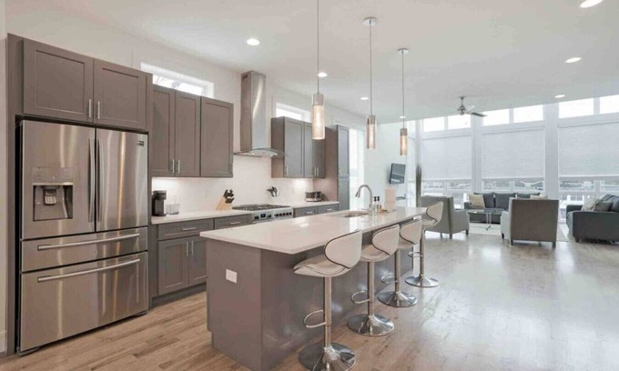 Berry Hill House | Close to Broadway w/Rooftop Deck!