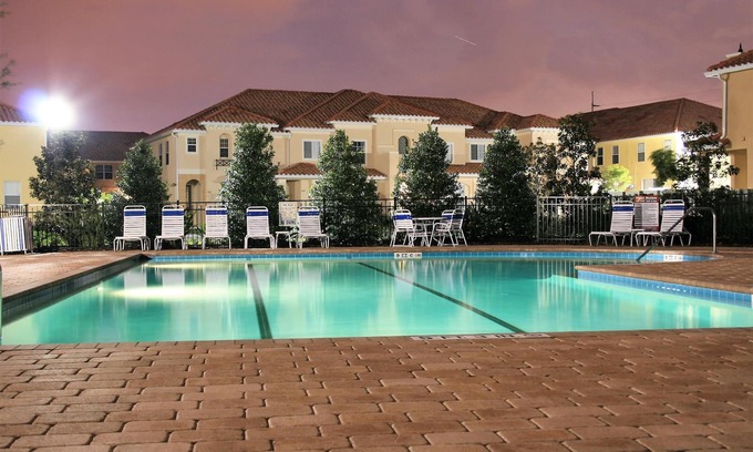 Crestwynd Bay House | Close to Disney 3 bedroom 3 bath- Unit 9 Crestwynd