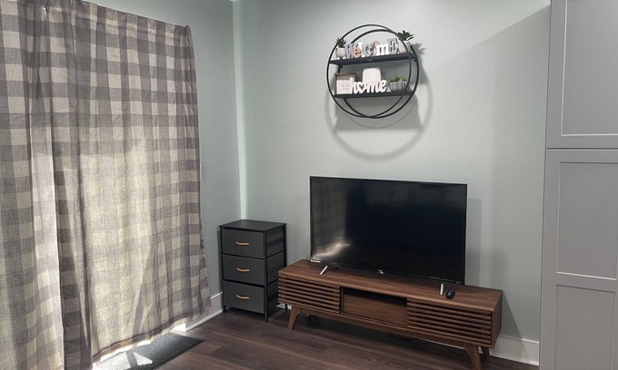 Hendersonville House | Close to Downtown Apartment!