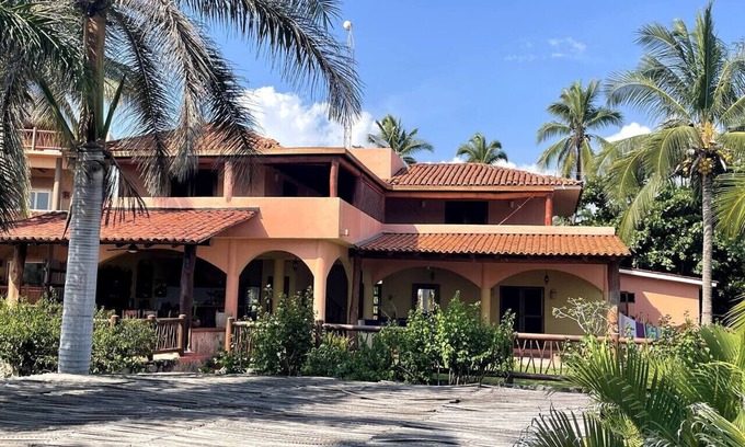 Saladita House | Close to everything, walk to surf, elevated views.