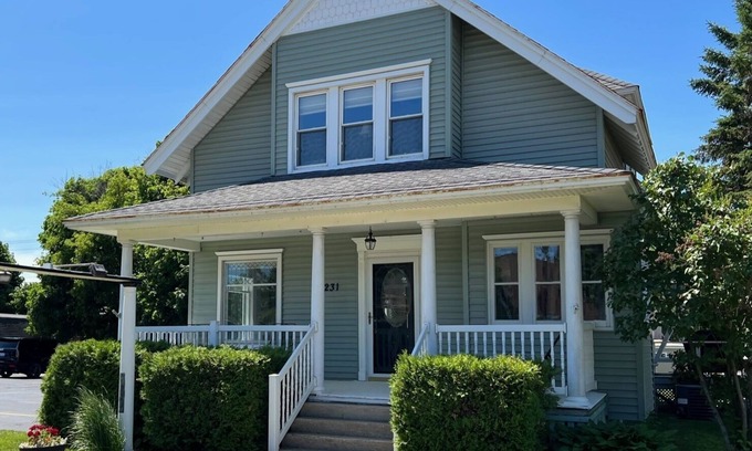 Munising House | Close to Pictured Rocks National Lakeshore