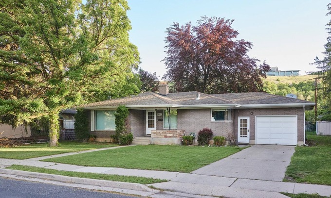 Logan House | Close to USU and Logan Canyon