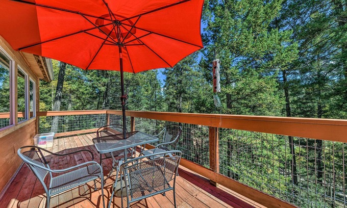 Cloudcroft Cabin | Cloudcroft Cabin w/Deck < 2 Mi to Downtown!