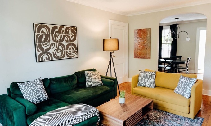 Montgomery Apartment | Cloverdale Charm | Fast WiFi & Pet Friendly