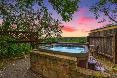 Gruene House | Clutter Falls Retreat - Guest House