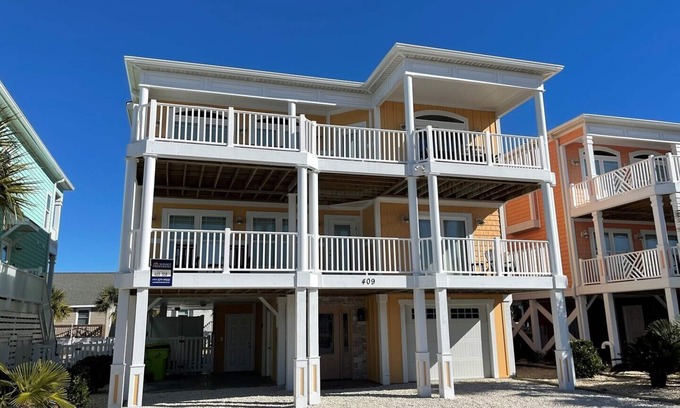 Sunset Beach House | Coast of Somewhere Beautiful - Sunset Properties