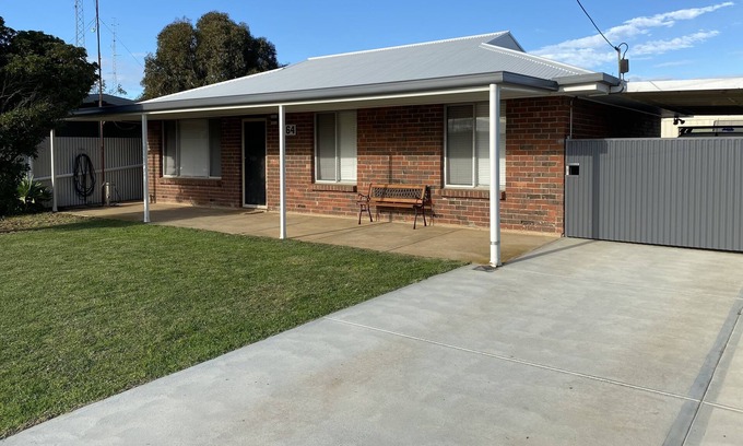 Moonta Bay House | Coast Road Beach House.