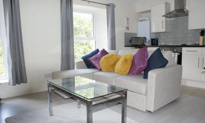 Uplands Apartment | Coastal City Rooms - Uplands