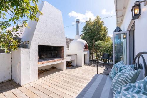 Onrus House | Coastal Elegant 4 Bedroom Home