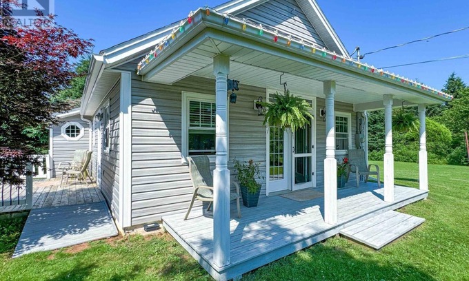 Brackley Beach Cottage | Coastal Escape: Cottage Complex