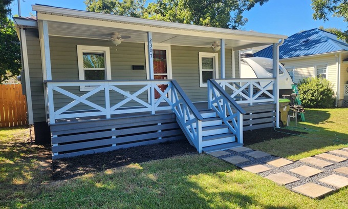 Morehead City House | Coastal Getaway 5 min from the beach and Morehead's Waterfront